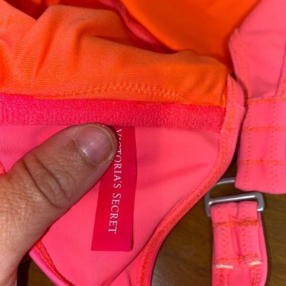 Bundle of 3 Victoria secret bikini tops size small - Picture 7 of 7